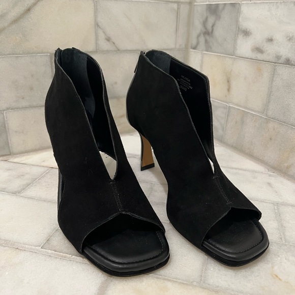 vince camuto jesilia open toe bootie